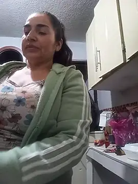 MaryRoze  online show from August 4, 2026, 12:37 am