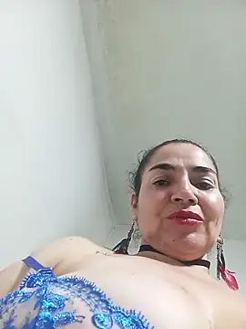 Snapshot of MaryRoze_ chatting on June 14, 2026, 2:24 am MaryRoze online show from June 14, 2026, 2:24 am
