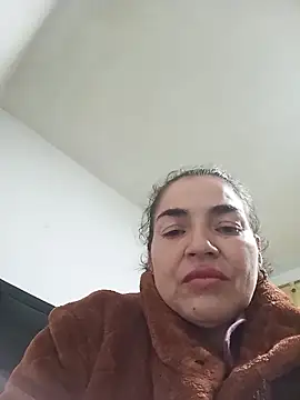 MaryRoze  online show from May 6, 2026, 12:47 am