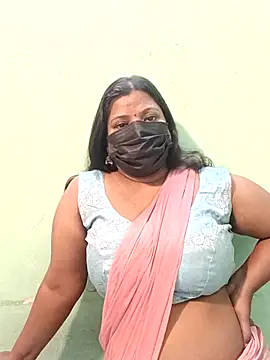 Snapshot of tamil_Nithya_J chatting on March 5, 2026, 9:06 am tamil Nithya J online show from March 5, 2026, 9:06 am