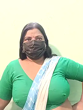 Snapshot of tamil_Nithya_J chatting on March 16, 2026, 11:14 am tamil Nithya J online show from March 16, 2026, 11:14 am