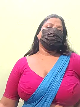 Snapshot of tamil_Nithya_J chatting on May 9, 2026, 5:05 pm tamil Nithya J online show from May 9, 2026, 5:05 pm