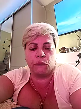 Snapshot of MilkySky chatting on March 18, 2026, 7:37 pm MilkySky online show from March 18, 2026, 7:37 pm