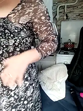 Snapshot of MilkySky chatting on February 13, 2026, 9:09 am MilkySky online show from February 13, 2026, 9:09 am