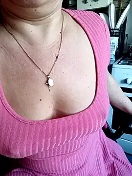 Snapshot of MilkySky chatting on February 10, 2026, 9:41 am MilkySky online show from February 10, 2026, 9:41 am