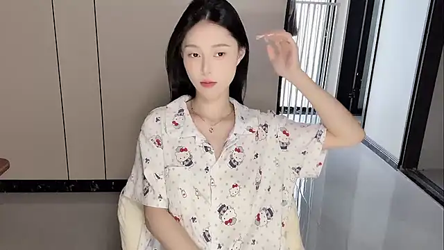 yuyu-33 online show from June 25, 2026, 5:12 am