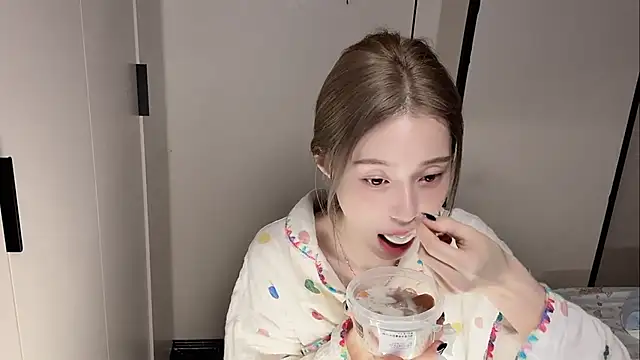 yuyu-33 online show from February 4, 2026, 2:45 pm