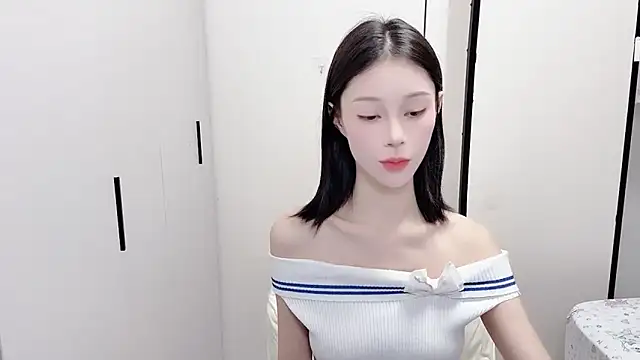 yuyu-33 online show from October 30, 2025, 1:59 am