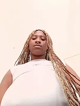 EvonyFoxxx online show from February 11, 2026, 5:02 pm