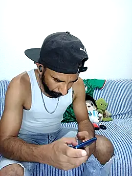 Snapshot of Barbanegra91mx chatting on July 16, 2026, 2:19 am Barbanegra91mx online show from July 16, 2026, 2:19 am