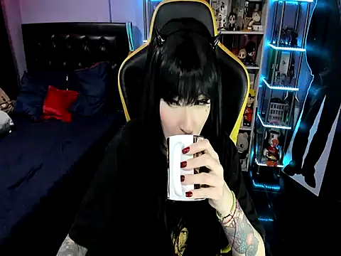 Yummy dark online show from October 30, 2025, 6:01 am