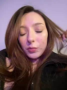 Snapshot of LilluKatten chatting on March 20, 2026, 12:39 pm LilluKatten online show from March 20, 2026, 12:39 pm