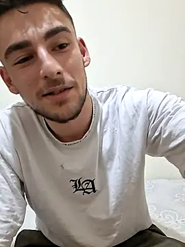 yasinesra757  online show from June 23, 2026, 11:58 pm