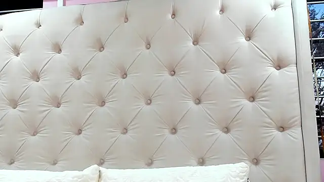 Snapshot of scarlett_leblanc_ chatting on July 27, 2026, 11:50 am scarlett leblanc online show from July 27, 2026, 11:50 am