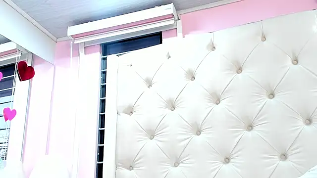 Snapshot of scarlett_leblanc_ chatting on July 28, 2026, 11:50 am scarlett leblanc online show from July 28, 2026, 11:50 am