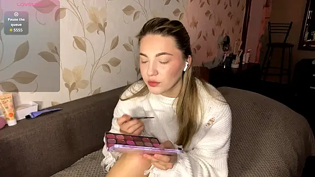 OrethaEredia online show from November 30, 2025, 5:58 pm