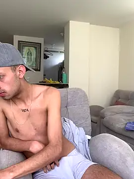 Snapshot of dylan_drakee chatting on October 31, 2025, 1:41 pm dylan drakee online show from October 31, 2025, 1:41 pm