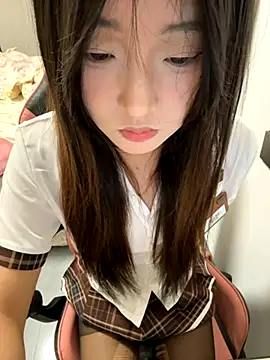 minnie566 online show from December 4, 2025, 3:00 pm