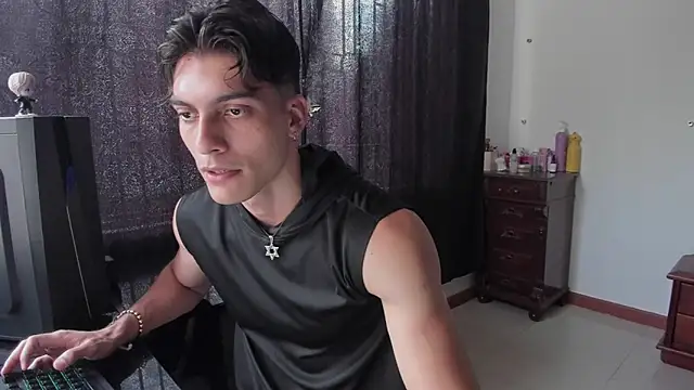 AlessioVitale online show from March 28, 2026, 10:00 pm