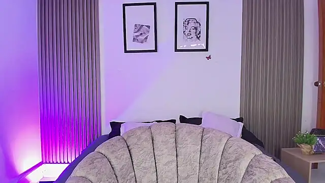 Snapshot of Madisonkay chatting on March 22, 2026, 7:04 pm Madisonkay online show from March 22, 2026, 7:04 pm