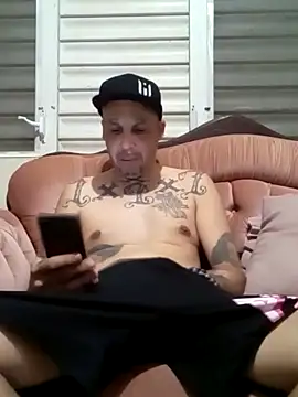 feoGG197 online show from February 3, 2026, 11:21 pm