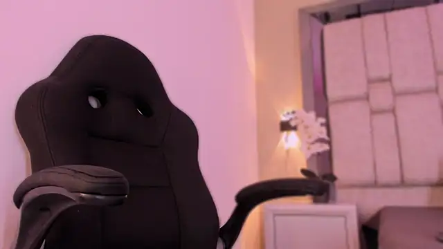 Alysslender online show from December 2, 2025, 11:23 am