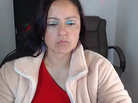 kristelltender1 online show from November 21, 2025, 12:53 am