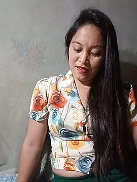 Snapshot of Alice-567 chatting on July 28, 2026, 2:13 pm Alice-567 online show from July 28, 2026, 2:13 pm