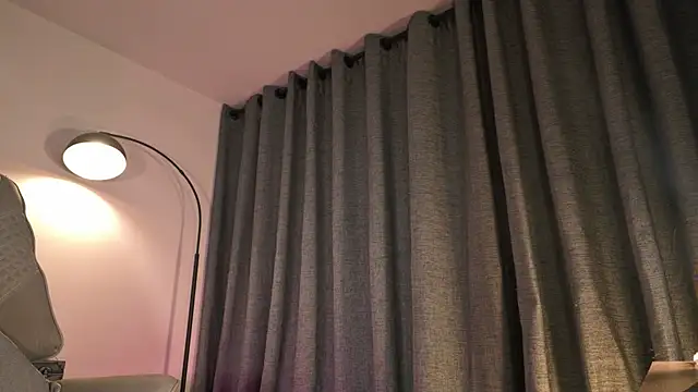 lianewhite online show from June 20, 2026, 2:38 am