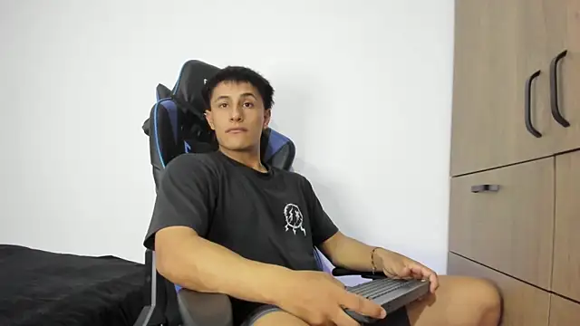 dorman boy online show from November 27, 2025, 3:29 am