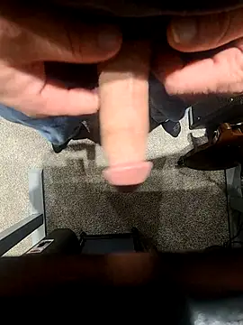 big Jizzy 125 online show from November 13, 2025, 4:05 am