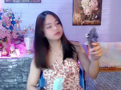 lustfullakim online show from June 11, 2026, 12:32 am
