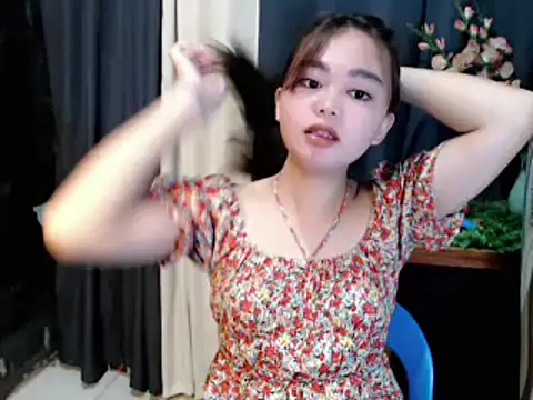 lustfullakim online show from April 25, 2026, 2:25 pm