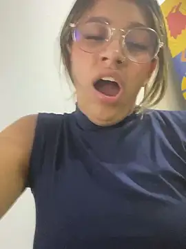 liahot69 online show from May 28, 2026, 1:46 am