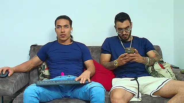 Snapshot of thebadboys05 chatting on June 14, 2026, 4:14 am thebadboys05 online show from June 14, 2026, 4:14 am