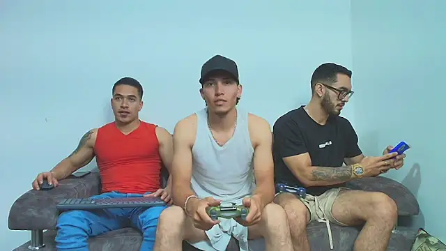 thebadboys05 online show from November 14, 2025, 12:25 am