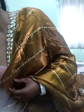 Divine Lustt online show from February 18, 2026, 9:39 am