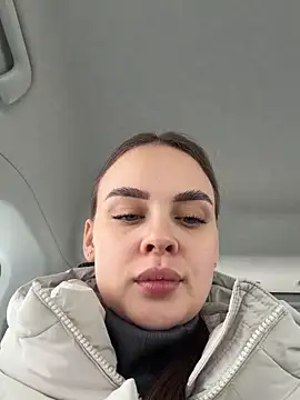 Snapshot of KristiRich chatting on February 22, 2026, 9:44 am KristiRich online show from February 22, 2026, 9:44 am