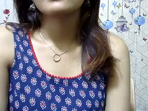 maira 33 online show from February 5, 2026, 6:09 am