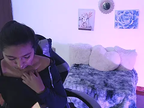 Samanta 777 online show from February 2, 2026, 7:46 pm