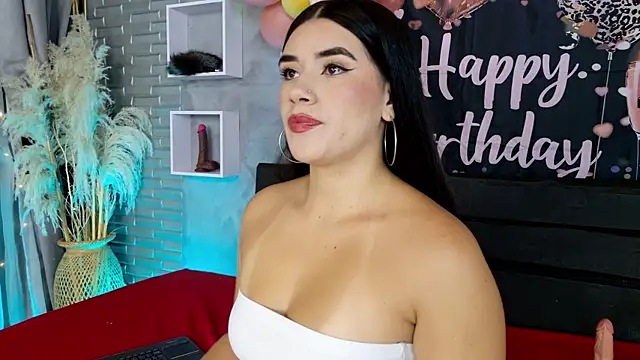 Snapshot of Oriana_03 chatting on August 3, 2026, 11:38 am Oriana 03 online show from August 3, 2026, 11:38 am