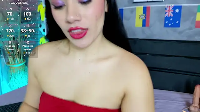 Snapshot of Oriana_03 chatting on June 12, 2026, 11:41 am Oriana 03 online show from June 12, 2026, 11:41 am