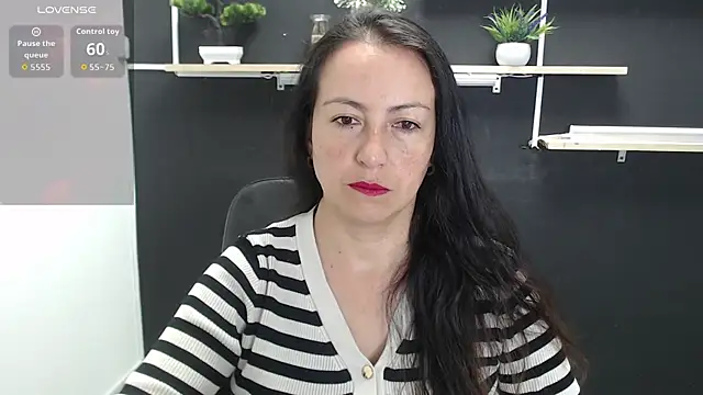 Snapshot of Lauryn_Jones chatting on June 11, 2026, 6:38 pm Lauryn Jones online show from June 11, 2026, 6:38 pm