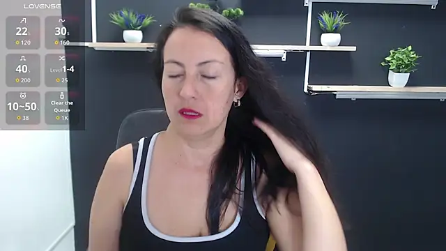 Lauryn Jones online show from July 23, 2026, 5:53 pm