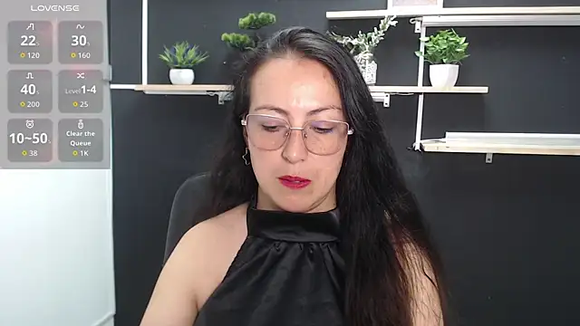 Lauryn Jones online show from April 24, 2026, 6:21 pm