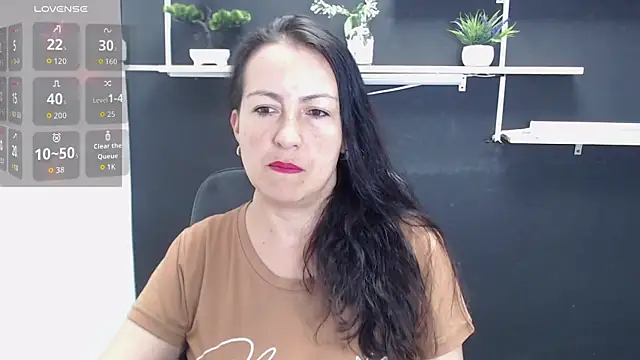 Snapshot of Lauryn_Jones chatting on June 9, 2026, 7:15 pm Lauryn Jones online show from June 9, 2026, 7:15 pm