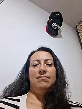 Snapshot of Lauryn_Jones chatting on May 31, 2026, 3:56 am Lauryn Jones online show from May 31, 2026, 3:56 am