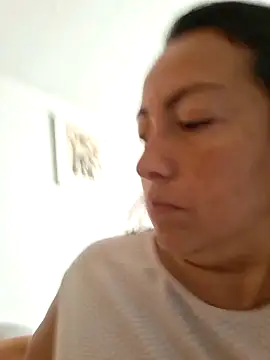 Lauryn Jones online show from June 30, 2026, 3:56 pm