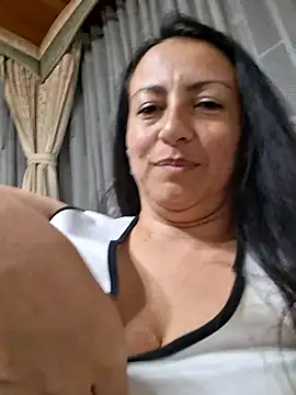 Lauryn Jones online show from July 30, 2026, 4:55 am