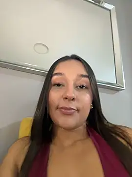 Brunettecollins05 online show from July 25, 2026, 12:51 am
